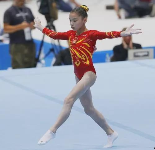 体操冠军张洪涛吃瓜,揭秘娱乐圈幕后故事