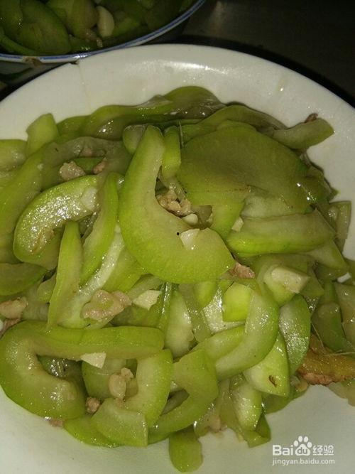 葫芦瓜炒着吃,葫芦瓜炒制秘籍，营养满分口感佳