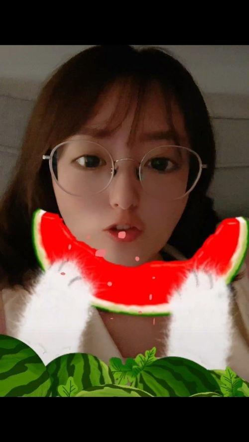 吃瓜唱歌女生,揭秘吃瓜唱歌女生的独特魅力