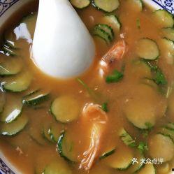 孕妇吃鲜虾水瓜汤好吗